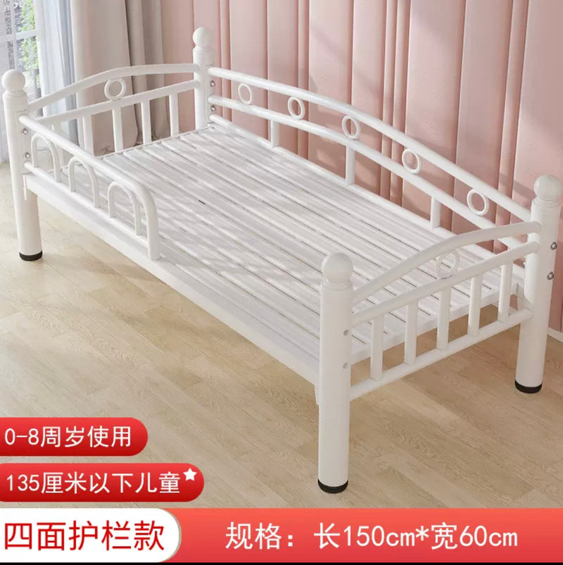 سرير اطفال مصنوع من الحديد المطاوع مع درابزين سرير مفرد للاولاد والبنات